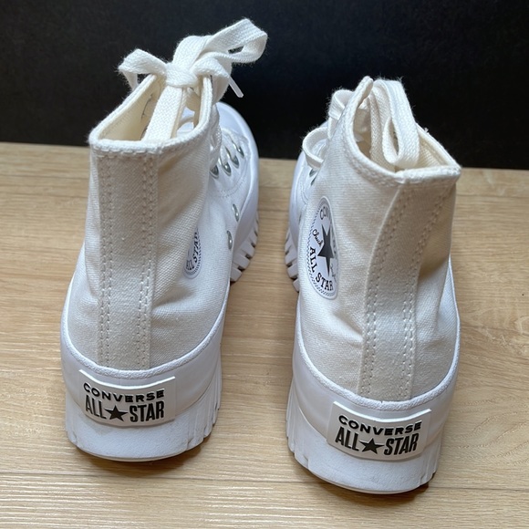 CONVERSE Chuck Taylor All Star Lugged 2.0 White Size 5 US - Picture 6 of 10